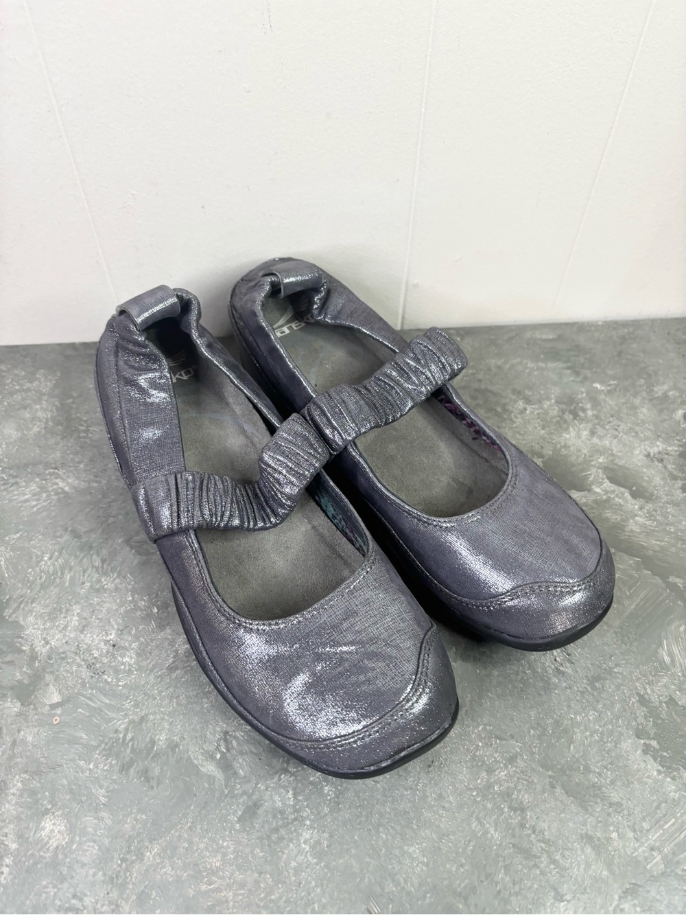 Dansko Chrissy metallic pewter Mary Jane shoes shimmer silver black size EU 38/8